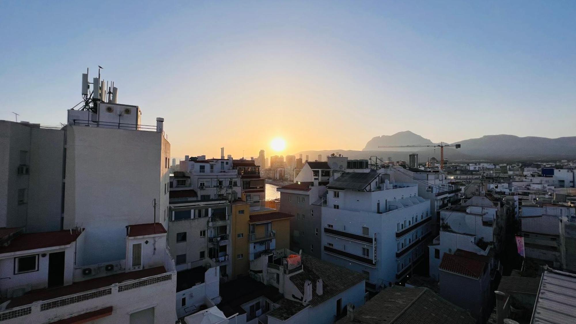 شقة Atico Con Vistas En El Casco Antiguo De بينايدورم المظهر الخارجي الصورة